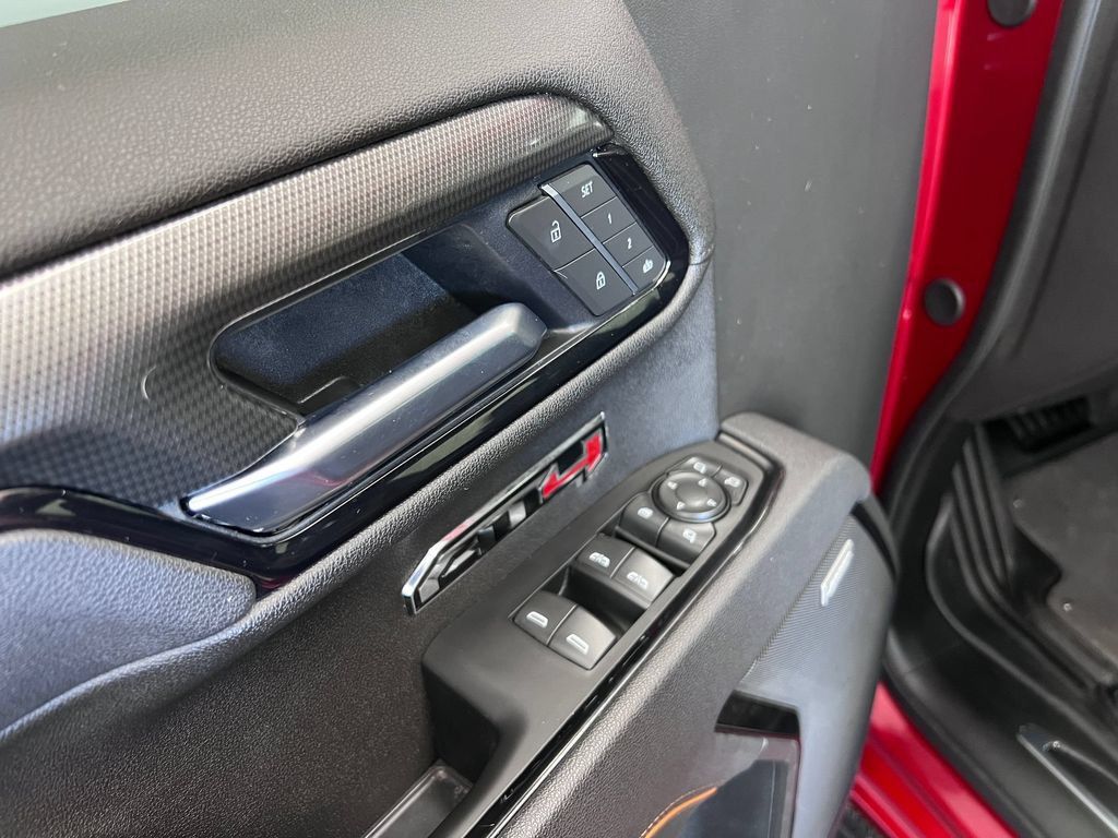 Used 2025 GMC Sierra 1500 AT4 w/ AT4 Premium Package AWD/4WD image 12