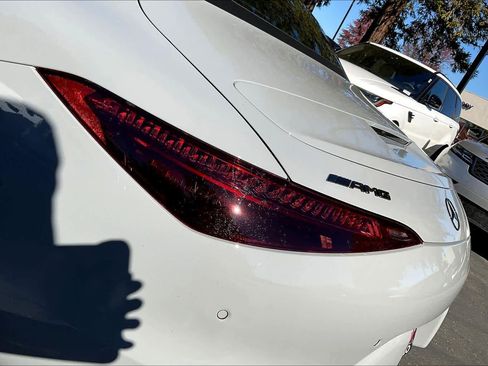 Used 2024 Mercedes-Benz SL 43 AMG image 31