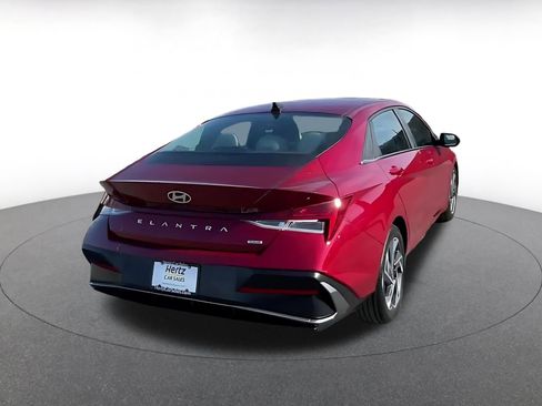 Used 2025 Hyundai Elantra Limited image 14