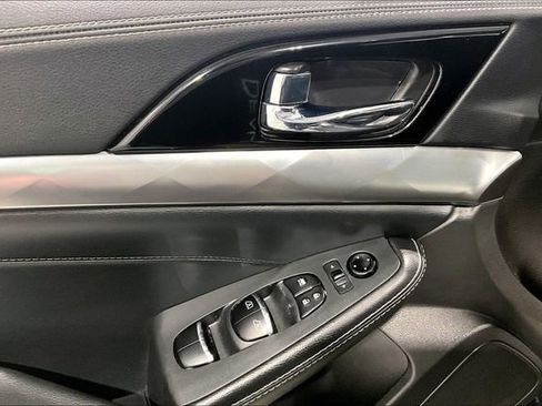 Used 2023 Nissan Maxima SL FWD image 37