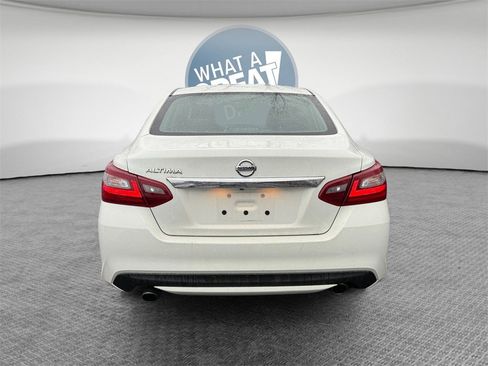 Used 2018 Nissan Altima 2.5 S w/ S Convenience Package image 5