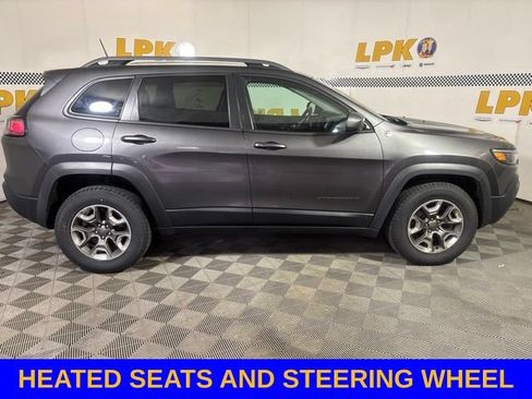 Used 2019 Jeep Cherokee Trailhawk w/ Comfort/Convenience Group AWD/4WD image 2
