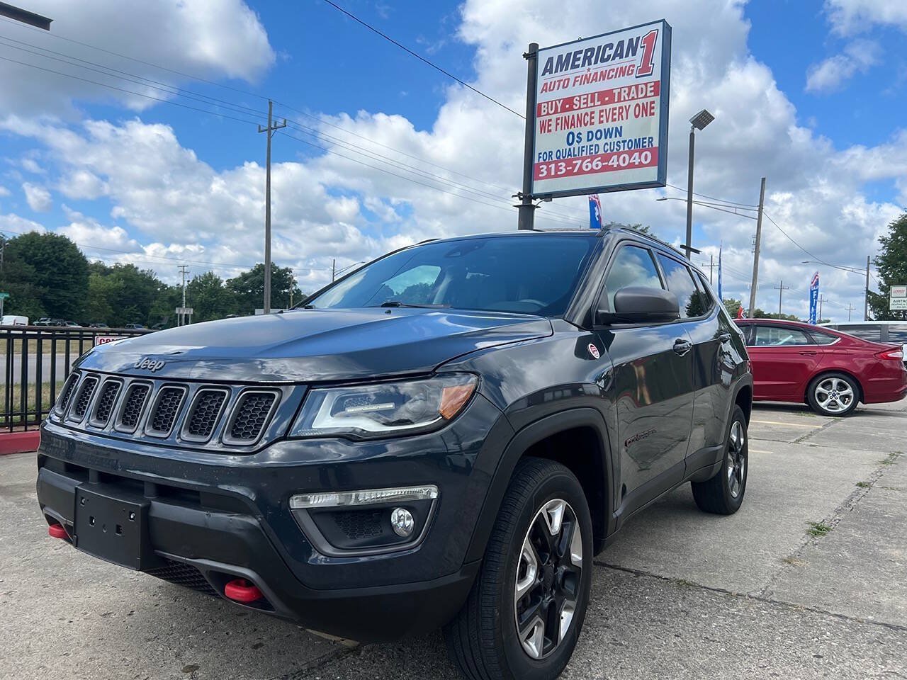 Used 2018 Jeep Compass Trailhawk w/ Leather Interior Group AWD/4WD image 2