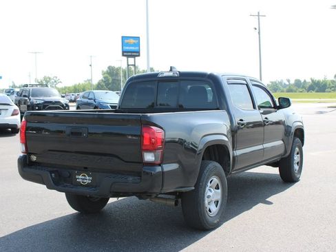 Used 2021 Toyota Tacoma SR w/ SR Convenience Package RWD image 9