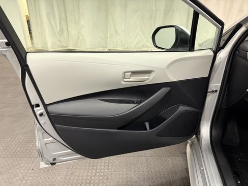Used 2023 Toyota Corolla LE image 22