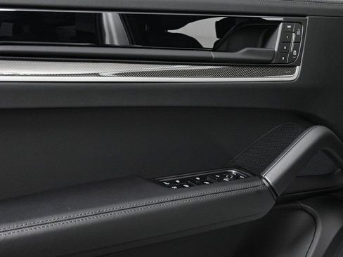 New 2025 Porsche Cayenne Turbo image 6