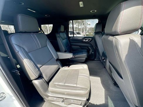 Used 2022 Chevrolet Suburban RST w/ Luxury Package image 25