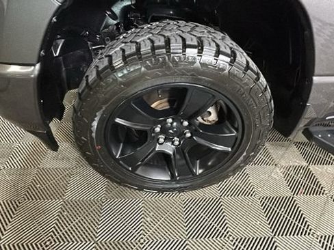 Used 2022 RAM 1500 Big Horn AWD/4WD image 9