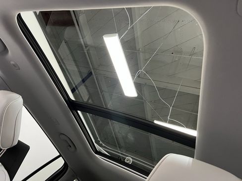 Used 2023 Jeep Grand Cherokee L Overland w/ Rear Seat Video Group I image 10