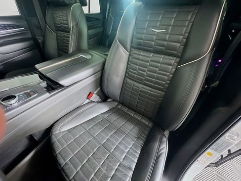 Used 2023 Cadillac Escalade V image 22