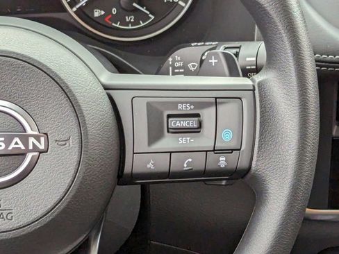 New 2025 Nissan Rogue SV AWD/4WD image 15