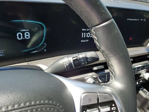 Used 2025 Kia Telluride EX X-Line AWD/4WD image 25