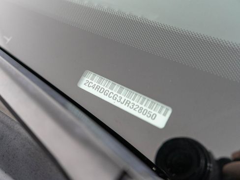 Used 2018 Dodge Grand Caravan SXT image 33