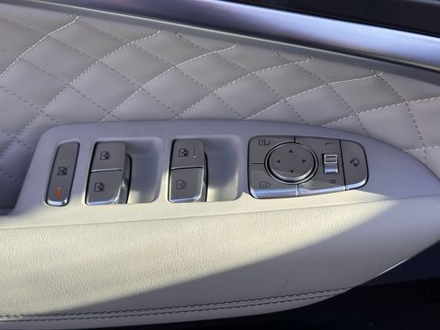 Used 2025 Genesis G70 3.3T Advanced w/ Sport Prestige Package image 27