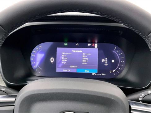 New 2026 Volvo XC40 B5 Ultra w/ Protection Package Premier AWD/4WD image 14