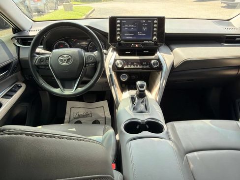 Used 2022 Toyota Venza XLE AWD/4WD image 28