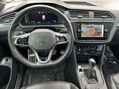 Used 2022 Volkswagen Tiguan SEL R-Line image 11