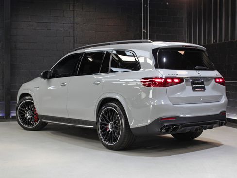 Used 2025 Mercedes-Benz GLS 63 AMG 4MATIC image 10