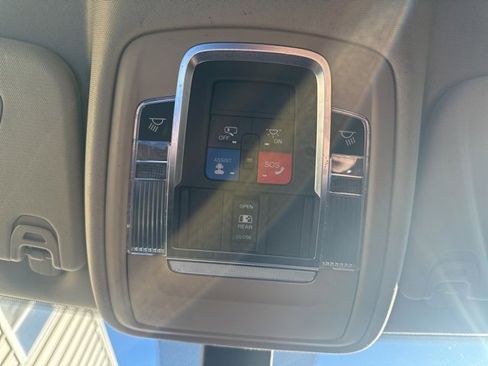 Used 2019 RAM 1500 Laramie image 16