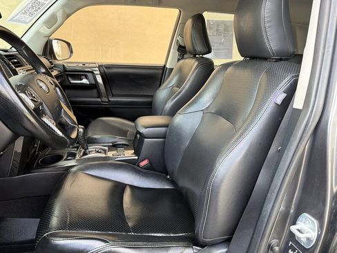 Used 2014 Toyota 4Runner SR5 RWD image 13