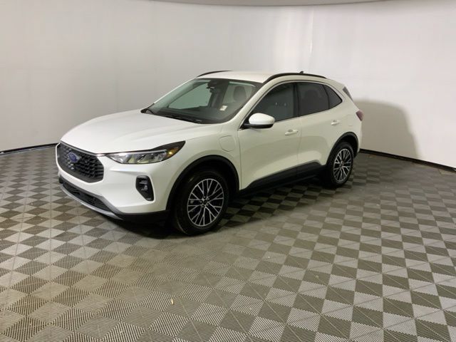 Used 2025 Ford Escape SE FWD image 15