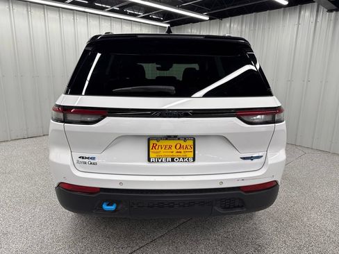 Used 2024 Jeep Grand Cherokee Trailhawk AWD/4WD image 5