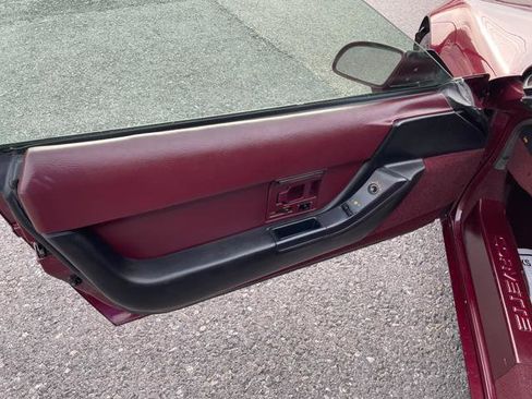 Used 1993 Chevrolet Corvette Convertible image 15