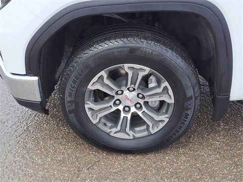 Used 2025 GMC Sierra 1500 SLT image 9