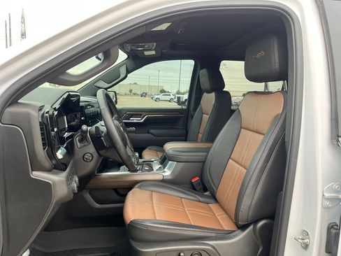 Used 2025 Chevrolet Silverado 1500 High Country w/ High Country Premium Package image 11