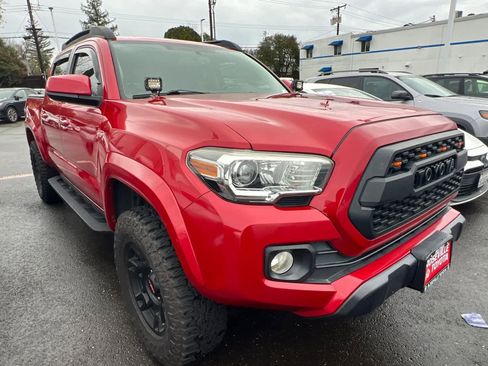 Used 2016 Toyota Tacoma SR5 w/ SR5 Appearance Package (DN) image 3