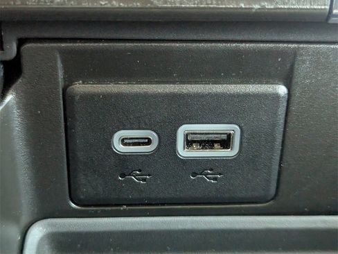 Used 2023 GMC Yukon Denali image 18