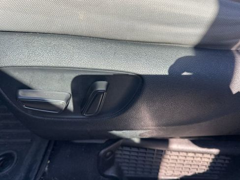 Certified 2023 Toyota Sienna LE FWD image 6