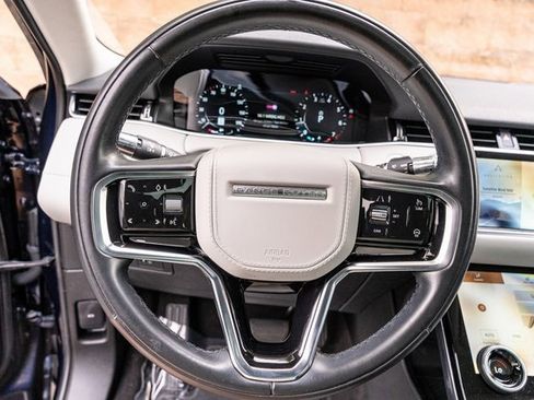 Used 2021 Land Rover Range Rover Evoque SE image 13