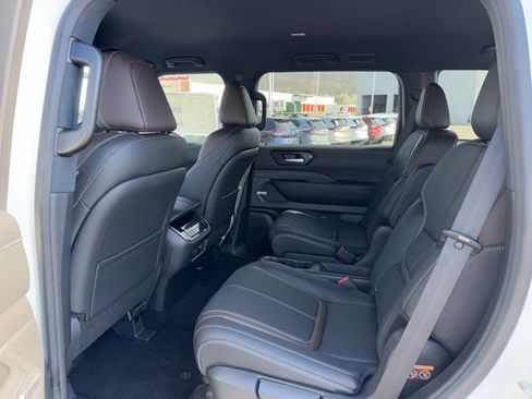 New 2026 Nissan Armada SL w/ Captain's Chari Seat Package AWD/4WD image 18