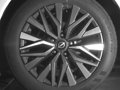 Used 2025 Nissan Altima 2.5 SV FWD image 14