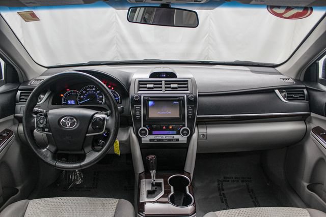 Used 2012 Toyota Camry XLE FWD image 21