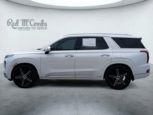 Used 2022 Hyundai Palisade Calligraphy FWD image 2