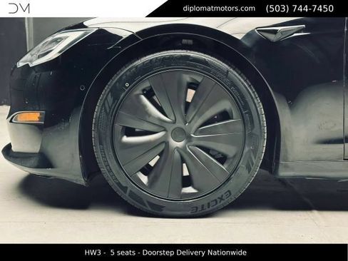 Used 2022 Tesla Model S AWD/4WD image 34