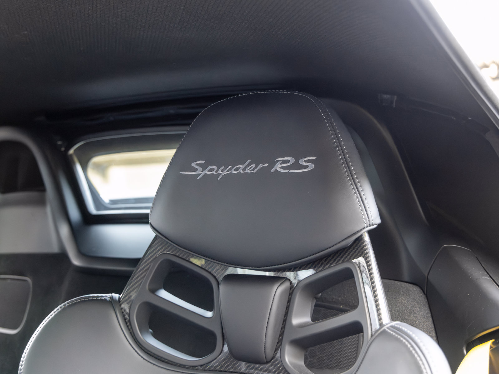 Certified 2025 Porsche 718 Boxster Spyder RS RWD image 39