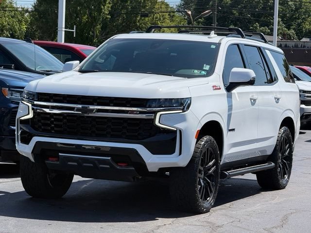 Used 2022 Chevrolet Tahoe Z71 w/ Luxury Package AWD/4WD image 3