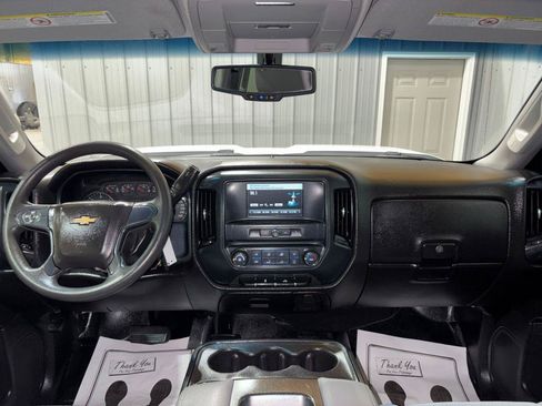 Used 2019 Chevrolet Silverado 2500 W/T AWD/4WD image 17