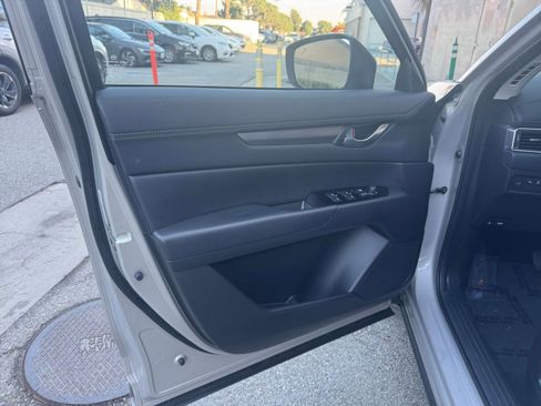 Used 2025 MAZDA CX-5 AWD 2.5 S w/ Preferred Package image 18