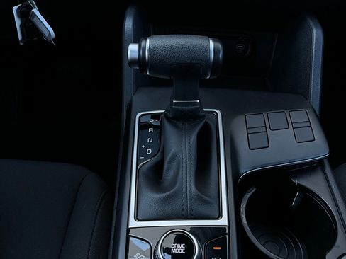 Used 2025 Kia Sportage LX image 22