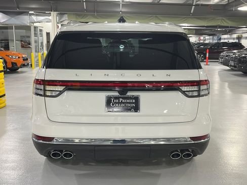 Used 2026 Lincoln Aviator Reserve w/ Illumination Package AWD/4WD image 3