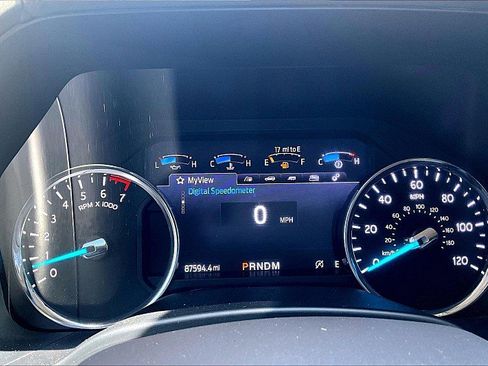 Used 2021 Ford Expedition XLT image 21