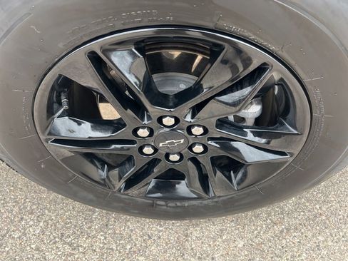 Used 2023 Chevrolet Traverse LT w/ Midnight/Sport Edition image 45