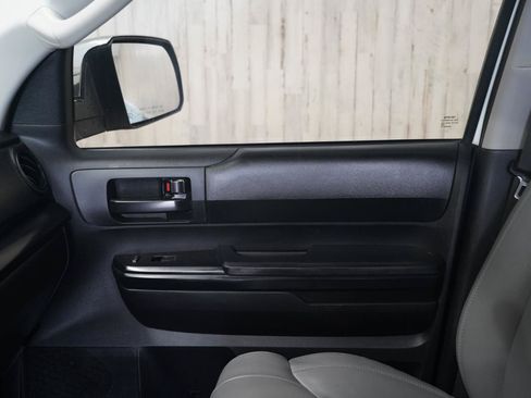Used 2020 Toyota Tundra SR AWD/4WD image 33