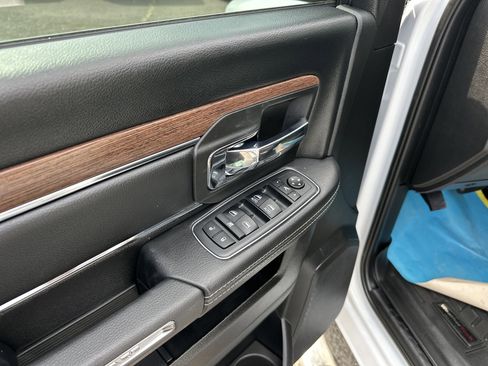 Used 2018 RAM 2500 Laramie w/ Convenience Group image 14