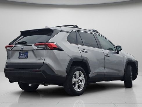 Used 2021 Toyota RAV4 LE image 22