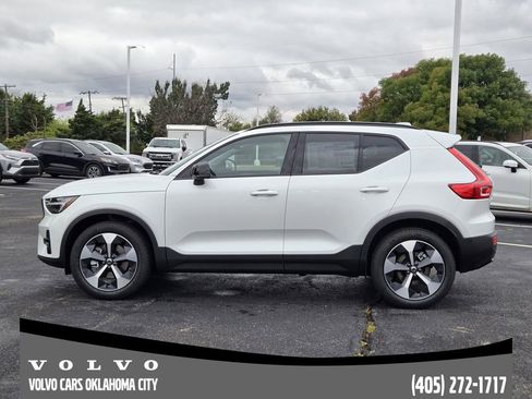 Used 2026 Volvo XC40 B5 Plus w/ Protection Package Premier AWD/4WD image 3